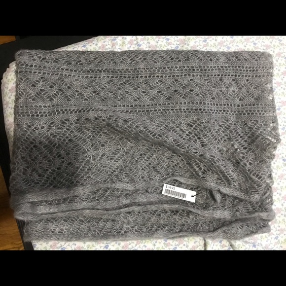 Hm circle scarf